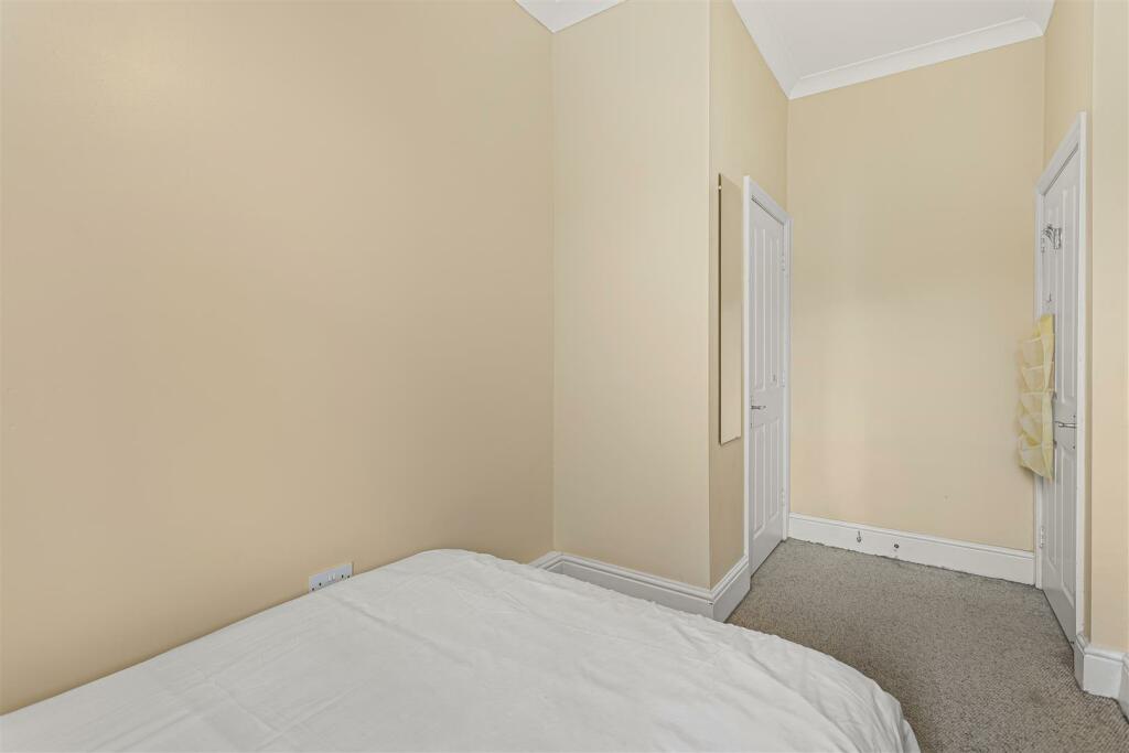 Flat_4_10_Wenlock_Terrace__13.jpg