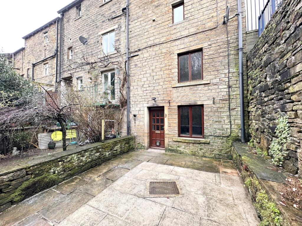 Dunford Road, Holmfirth, West Yorkshire, HD9