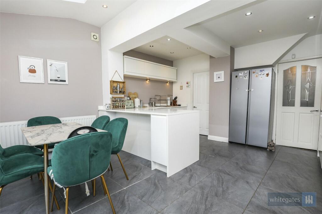 Kitchen/Dining Area