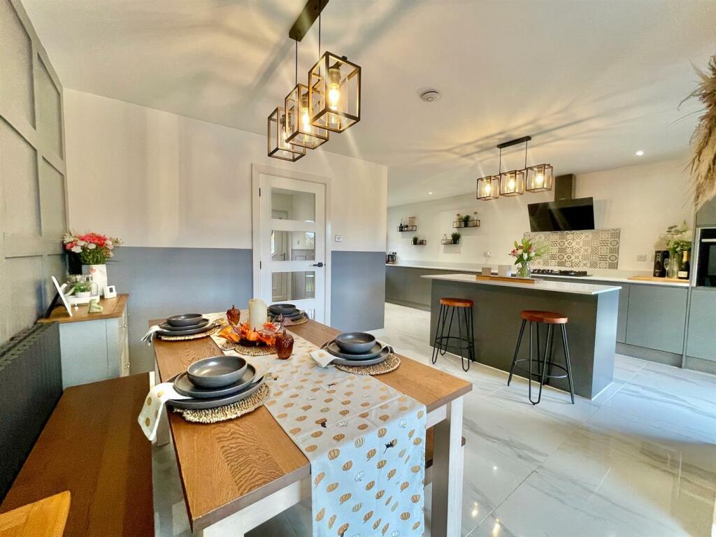 Open Plan Kitchen/Dining Room