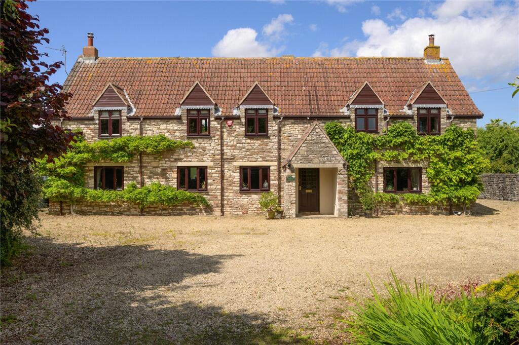 Detached Five Bedroom Farmhouse, Hallatrow