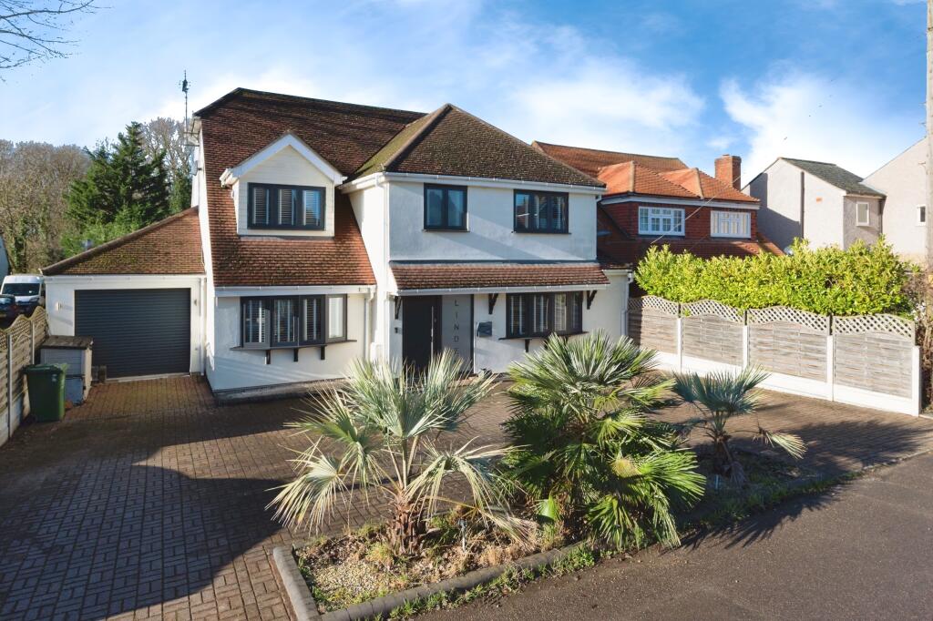 Oak Avenue, Crays Hill, Billericay, Essex, CM11