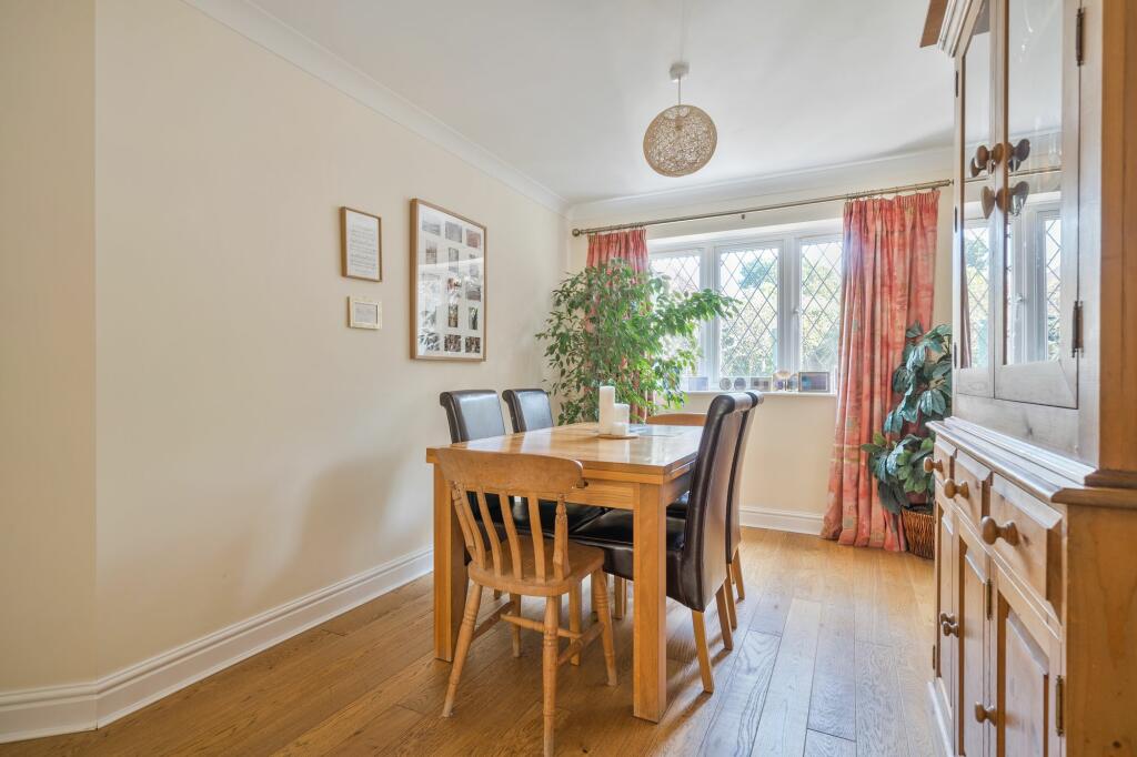 Sitting/Dining Room