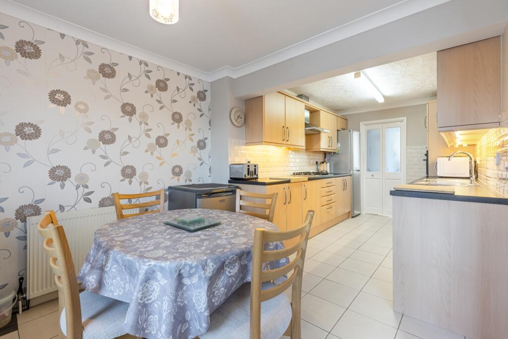 A10 - 35 Lakes Road, Brixham - 241120