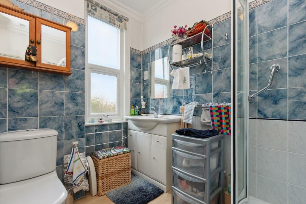 61 Leyton Road SW19 bathroom 1.jpg