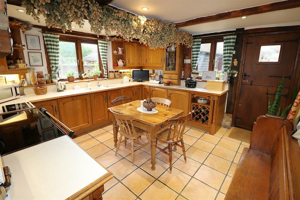 Kitchen/Breakfast Room