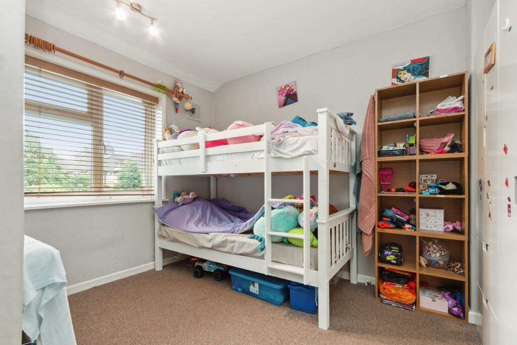 10 Middleton Road Morden SM4 6SD bedroom 2.jpg