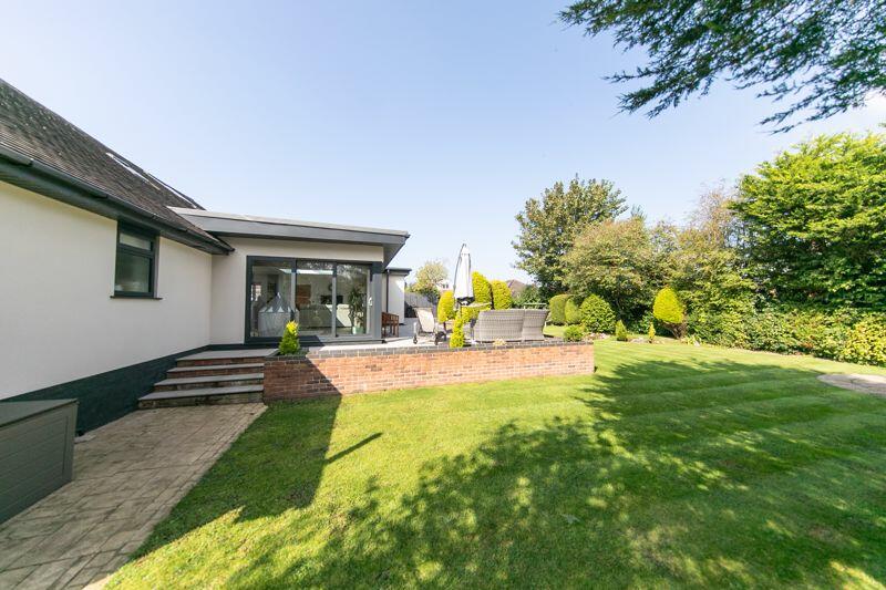 Immaculately landscaped private garden