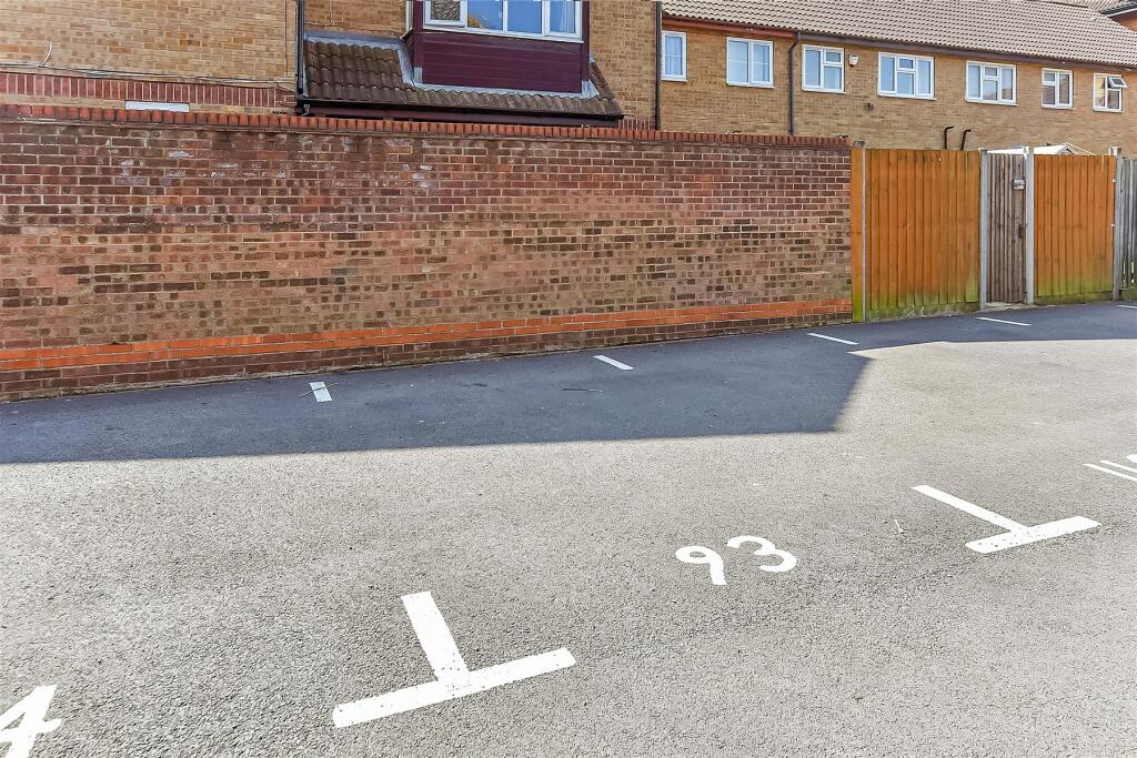 Driveway/Parking