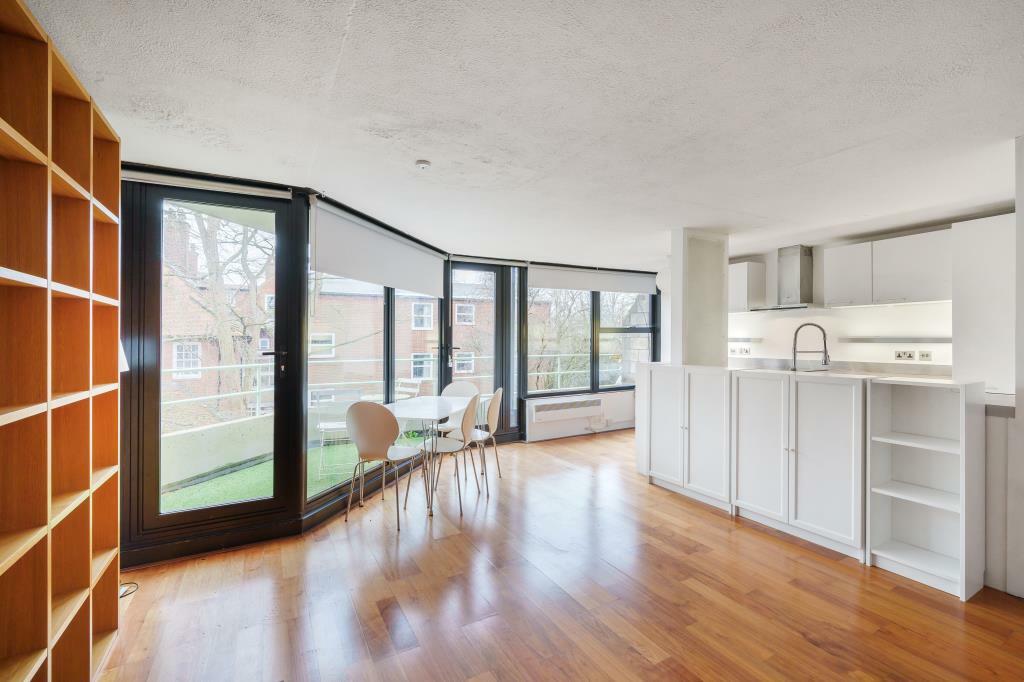 Kitchen/Dining Area