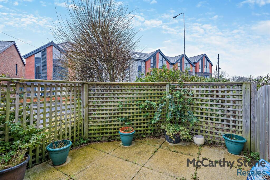 Crocus Court, Station Road, Poulton-Le-Fylde, FY6 7XJ