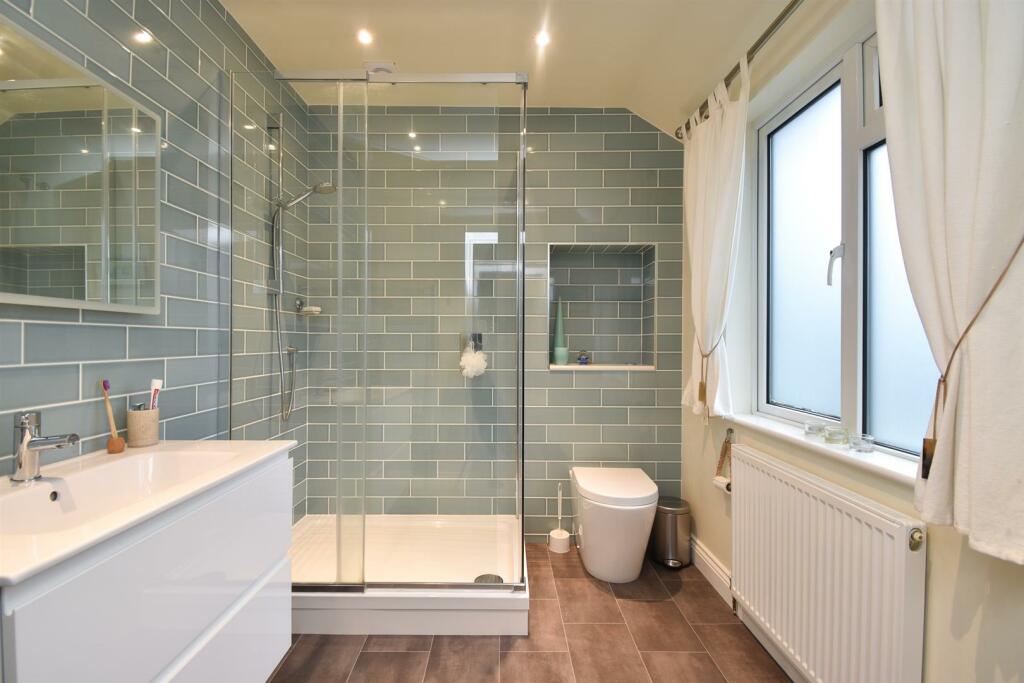 En-suite shower room