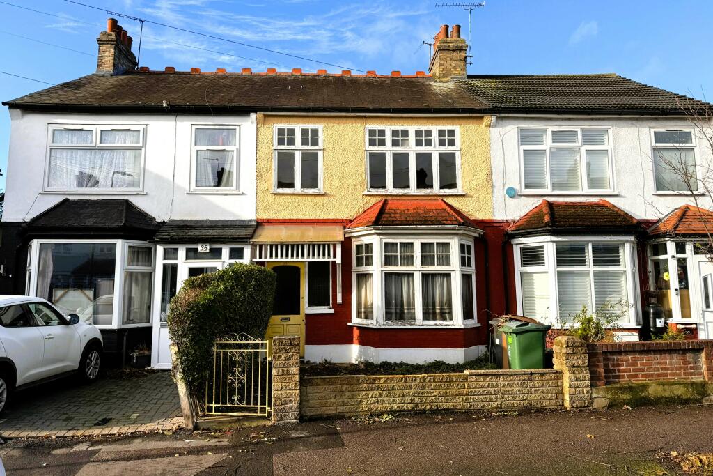 37 York Road, Chingford, E4 8QN