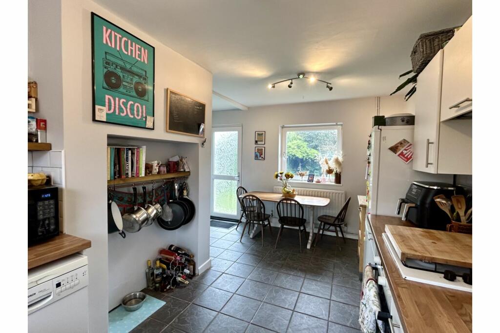 Kitchen/Dining Room