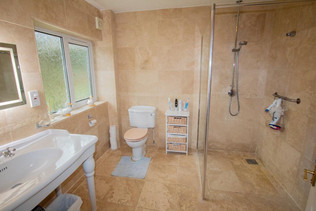 Ensuite shower room