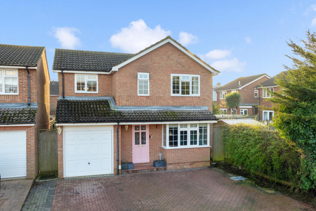 Quinnell Drive, Hailsham, BN27