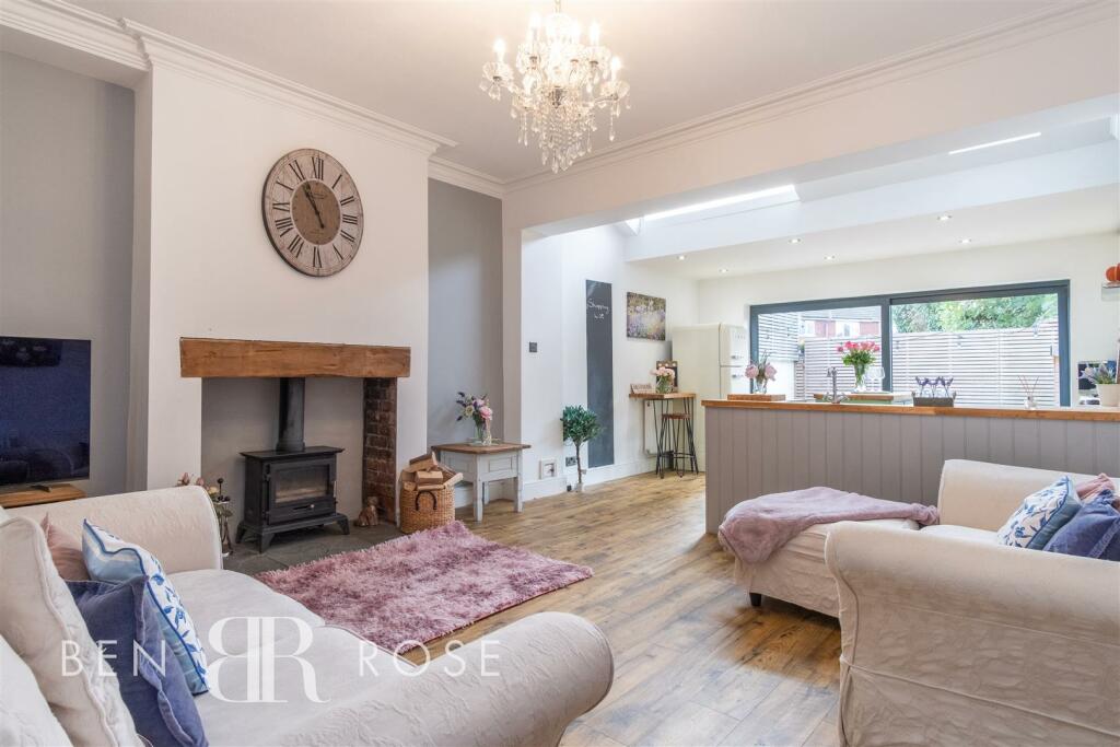 Family Room/Kitchen