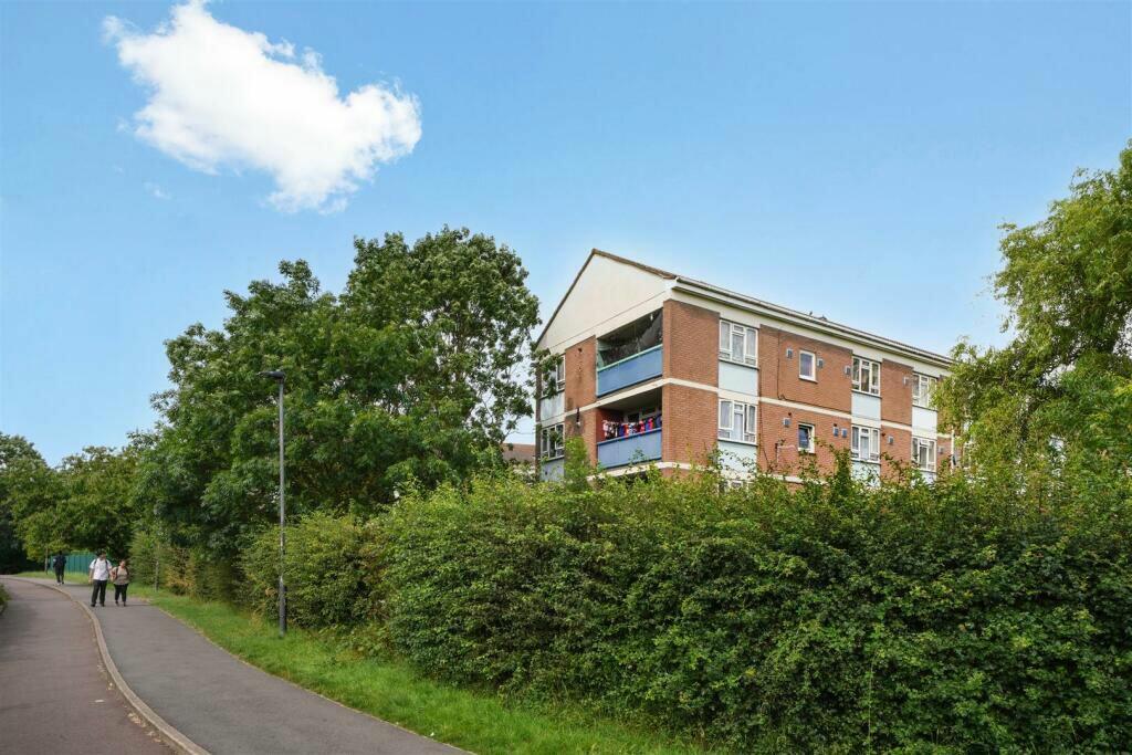 Academy Gardens, Northolt, ..., UB5 5PH