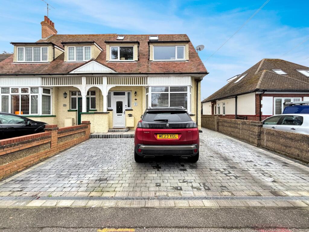 Holland Road, Clacton-on-Sea, CO15