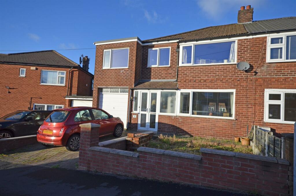 Everest Avenue, Ashton-Under-Lyne