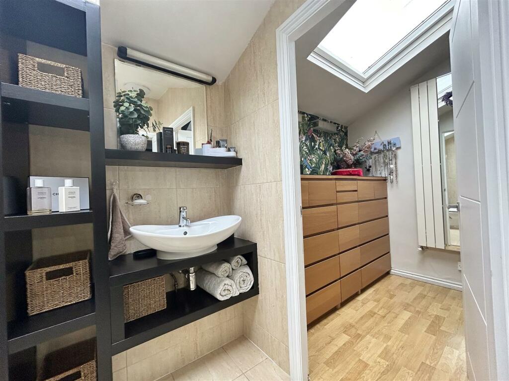 En-Suite-Dressing Area