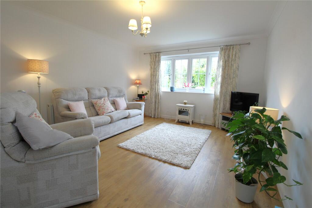 Montbretia Close, Stanway, Colchester, CO3