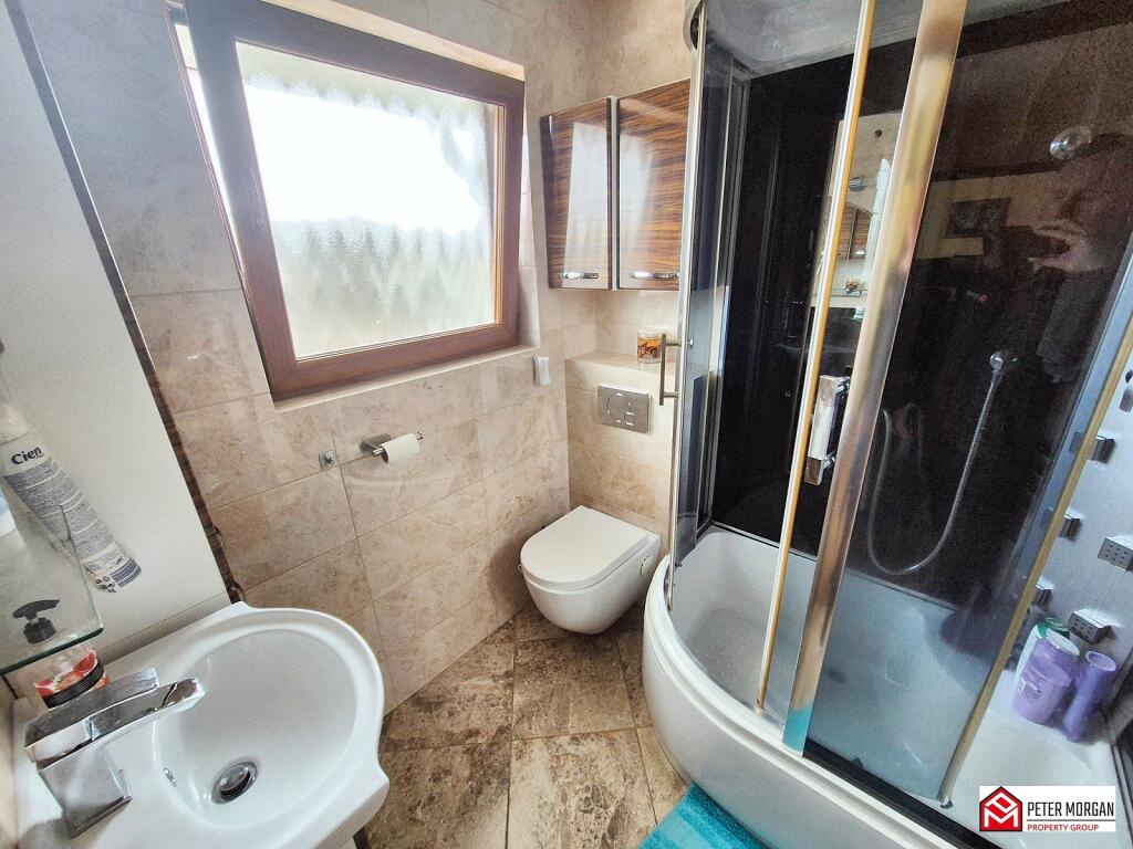 Family Shower Room